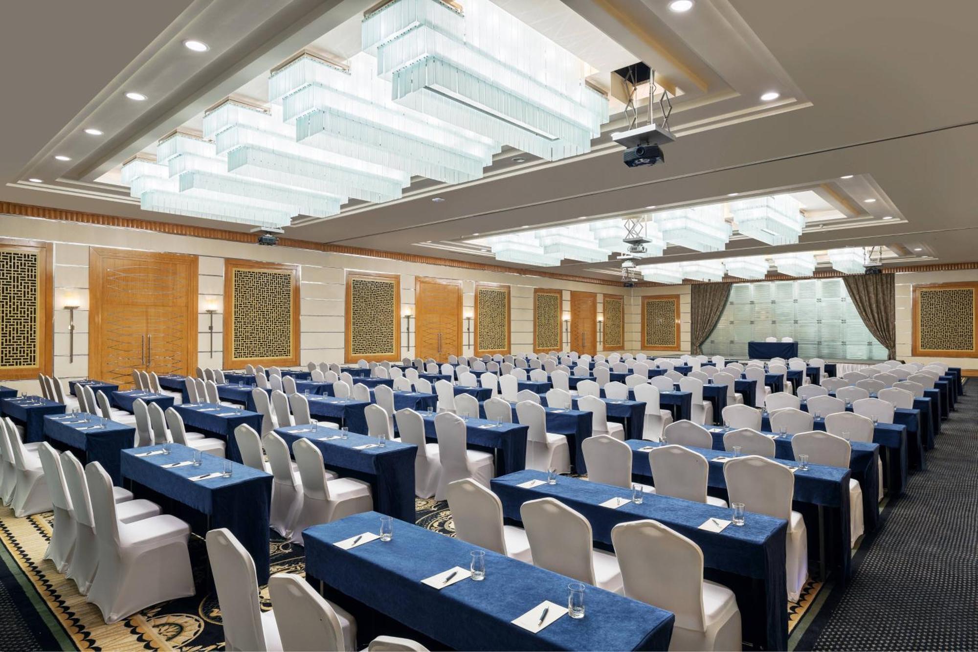 Sheraton Dammam Hotel&Convention Centre Esterno foto The Grand Ballroom