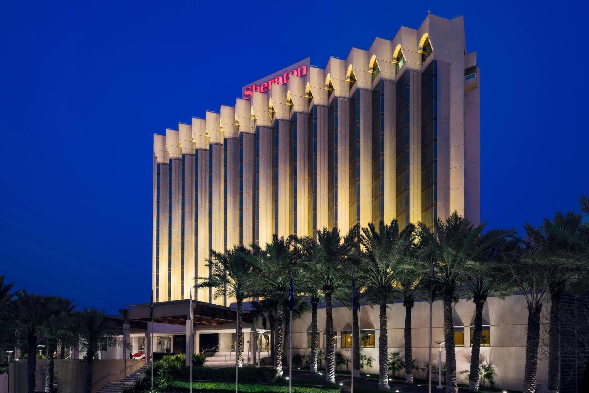 Sheraton Dammam Hotel&Convention Centre Esterno foto The Sheraton Riyadh Hotel and Towers
