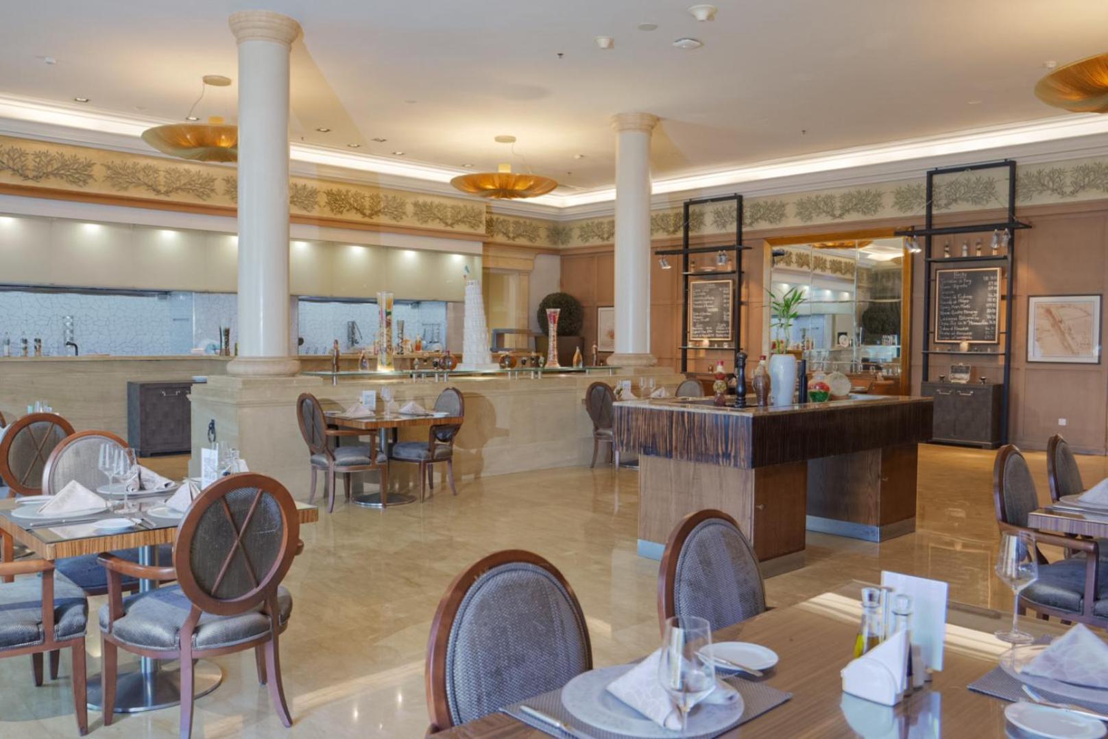 Sheraton Dammam Hotel&Convention Centre Esterno foto